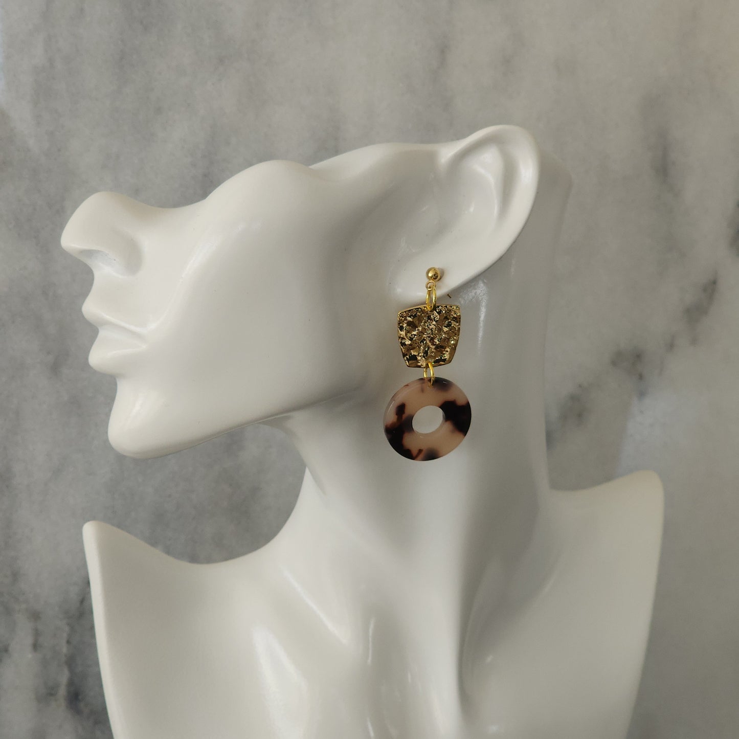 Tortoiseshell Resin Disc & Hammered Gold Drop Earrings with Ball Studs